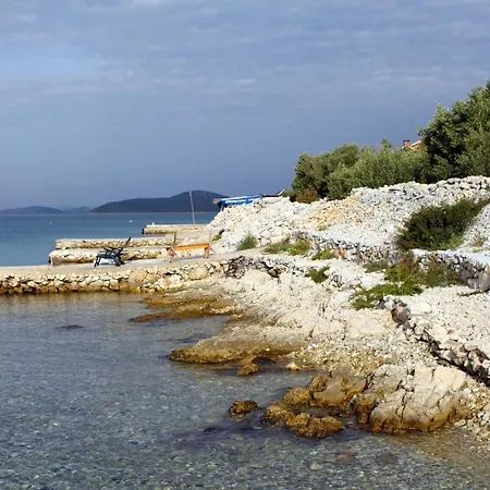 Сasa de vacaciones Seaside Secluded House With A Swimming Pool Cove Vitane, Pasman - 8481 *