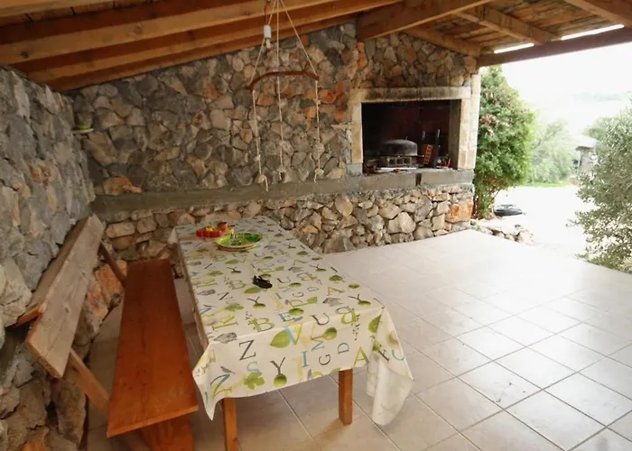 Сasa de vacaciones Seaside Secluded House With A Swimming Pool Cove Vitane, Pasman - 8481 *